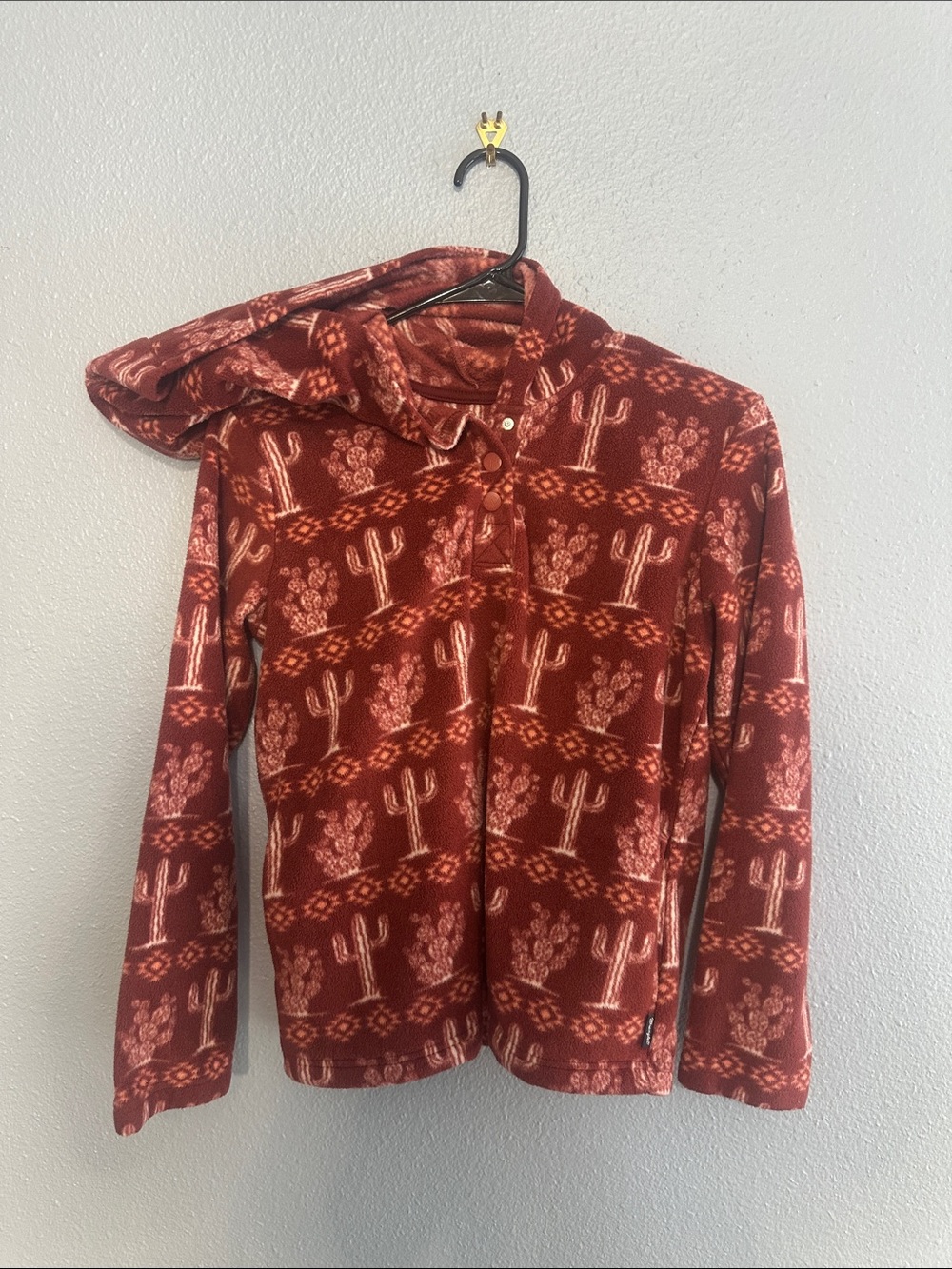 Wrangler Rust Red Cactus Print Hooded Fleece